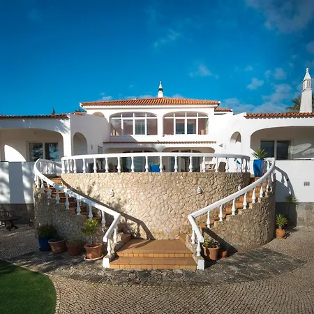 Cristo Tres Villa *