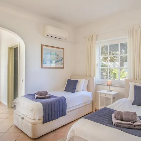 Cristo Tres Вилла Лагуш